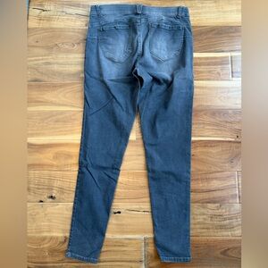 Democracy Women's Charcoal Skinny Jeans